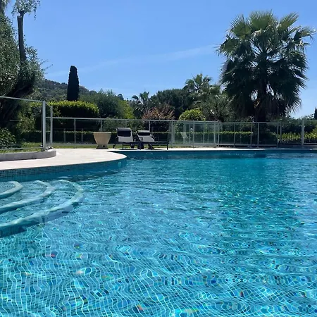 Cozy Flat With Terrace And Swimming Pool In